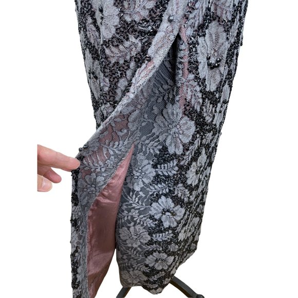 1940s/50s beaded lace cocktail dress with sweetheart neckline and side slit - Picture 8 of 9